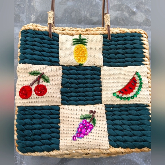 Vintage Handbags - Vintage Beaded Straw Fruits Bag